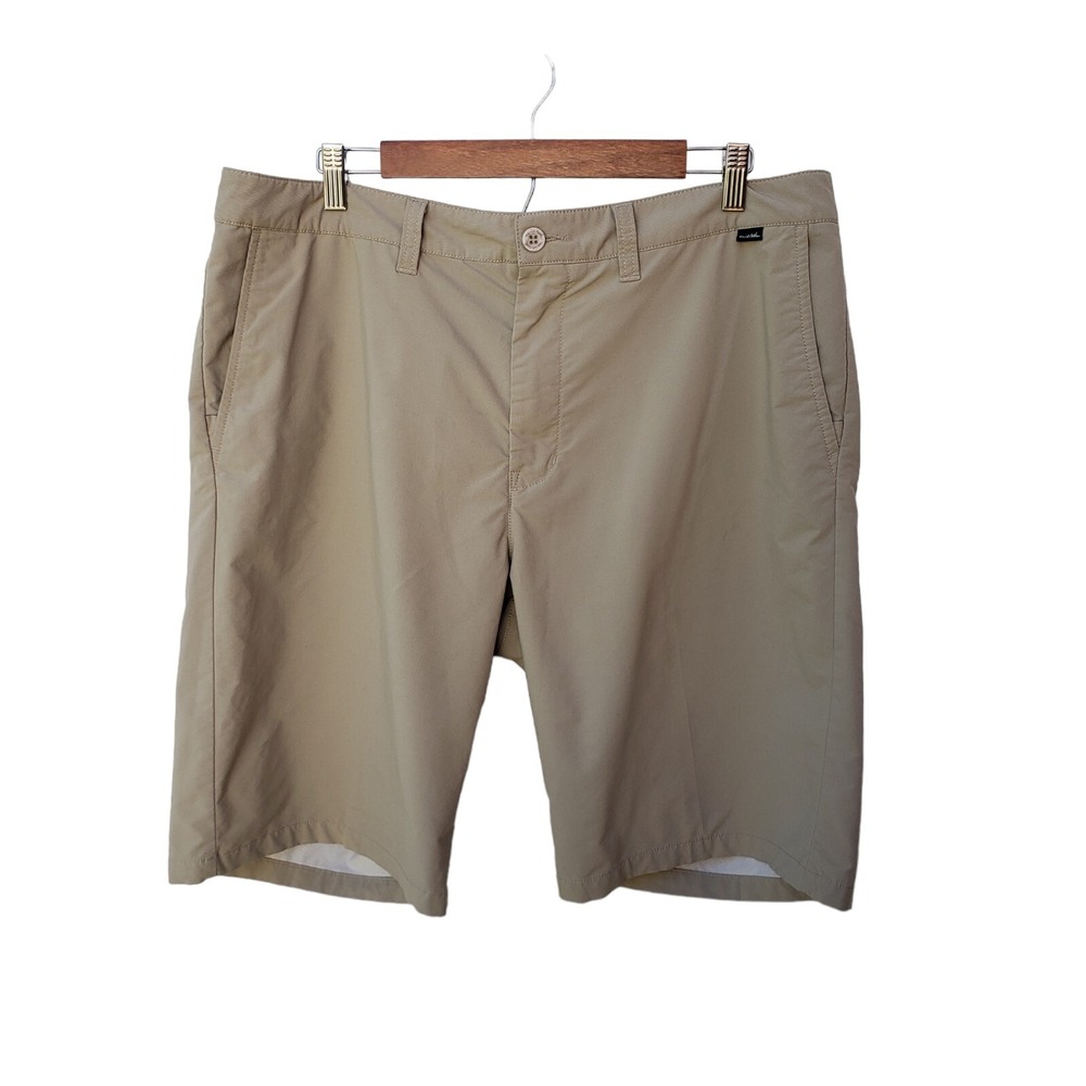 Travis Mathew Golf Shorts Men's 38 Beige Flat Front Chino Activewear Outdoor